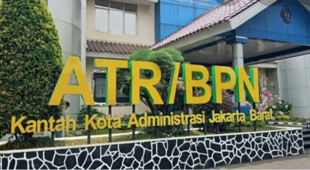 Kantor Badan Pertanahan Nasional Jakarta Barat diduga masih menjadi sarang preman (Poto: istimewa/ifakta.co)