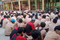 Sebanyak 158 Murid SMK PGRI 24 Jakarta Rutin Lakukan Giat Pembiasaan Sholat Dhuha. (Foto: Ifakta.co)