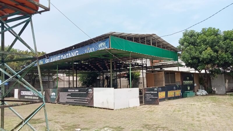 Arena Gantangan burng di Gor Cendrawasih Diduga Curi Listrik (Poto: ifakta.co/my)