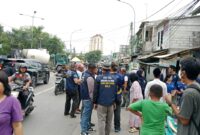 Caelg DPRD DKI Jakarta Dalip 3 Partai Nasdem Daenk Jamal saat blusukan kampanye di Muara aru Penjaringan (Poto: ifakta.co)