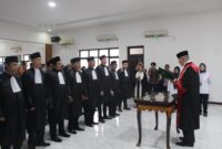 18 Calon Advokat Ikuti Sumpah dan Janji di Pengadilan Tinggi Palembang, Senin (22/1) ( Poto:ifakta.co/edi)
