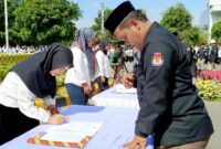 Sejumlah petugas KPPS Jakarta Barat tengah dilantik, Kamis 25 Januari 2024 (Poto: ifakta.co/PWI JB)