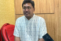 Adi Purwono Manager PT.PLN (Persero) UP3 Cengkareng diruang kerjanya di UP3 PLN Pondok Randu Rawabuaya Cengkareng Jakarta Barat (8/3/2024) (poro:ifalta.co)