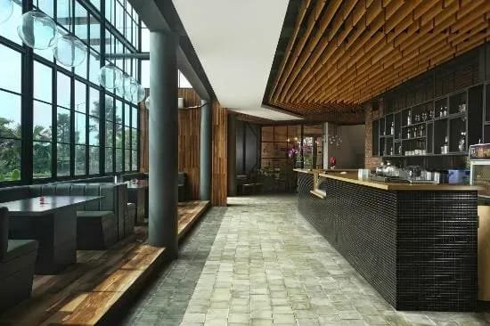 Suasana B'Steak Grill and Pancake. (Foto: Ifakta.co)