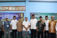 PT KCN santuni anak yatim di RW 08 Kelurahan Cilincing Jakarta Utara (Poto: dok.KCL/ifakta.co)