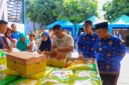  Penjabat (Pj) Wali Kota Tangerang, Dr. Nurdin, melakukan pengecekan langsung ketersediaan beras untuk bantuan pangan (Poto:ifakta.co/acl)