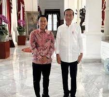 Sekretaris Pribadi (Sespri) Ibu Negara Iriana, Sendi Fardiansyah dapar restu Presiden Jokowi maju ke Pilkada 2024 Kota Bogor (Poto: aku IG sandy.fardiansyah/ifakta.co)
