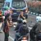 Sapma Pemuda Pancasila Kota Tangerang berbagi takjil (Poto: ifakta.co/acl)