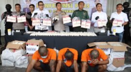 Komplotan bandar pil koplo diringkus Polres Mojokerto (Poto: Humas Polri/ifakta.co)