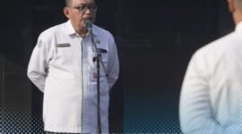 Direktur Penyerasian Pembangunan Sarana dan Prasarana,  Ir. Sofyan Hanafi pimpin apel pagi, senin 13 Mei 2024.(Poto:dok.itsimewa/ifajta.co)