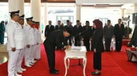 Bupati Indramayu Nina Agustina lantik 136 Kuwu (Poto: Humas Bupati/ifakta.co)