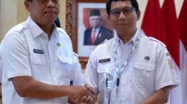Penghargaan tersebut diberikan langsung oleh Sekretaris Daerah (Sekda) Provinsi DKI Jakarta Joko Agus Setyono, di Grha Ali Sadikin, Balai Kota Jakarta, Jakarta Pusat, Rabu (22/5).