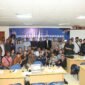 Peserta OKK PWI Jaya berswa bersama setelah mengikuti orientasi, Rabu 19 Juni 2024 (Poto:ifakta.co)