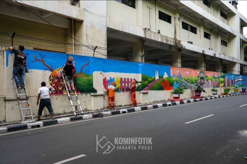 Kelurahan Petojo Selatan Kembali melakukan penataan kawasan di Jalan Petojo Enclek XIV, Kecamatan Gambir, Jakarta Pusat.