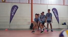ASICS Indonesia memberikan dukungan dan semangat positif kepada para pemain voli amatir di Indonesia ke tahap profesional (Foto:ifakta.co/Jo)