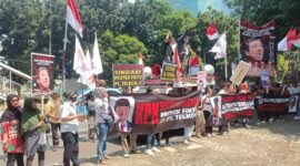 Front Pergerakan Nasional (FPN) Mendesak KPK Tangkap dan Penjarakan Sakti Wahyu Trenggono atas Dugaan Korupsi Proyek Fiktif (Foto: ifakta.co/Jo)