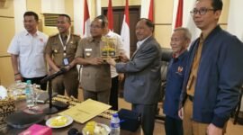 Pj Gubernur Banten dan Lampung usai rapat koordinasi persiapan jadi tuan rumah PON XXIII 2032. (Foto: Istimewa)
