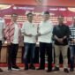 Bakal pasangan calon independen atau perseorangan Zulkarnain dan Lerru Yustira mengantarkan syarat dukungan maju di Pilbup Tangerang pada Minggu, 18 Agustus 2024. (Foto: Istimewa)