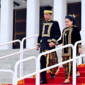 Pimpin Upacara di IKN Presiden Jokowi Kenakan Baju Adat Nusantara Terinspirasi Kesultanan Kutai Kartanegara (Foto: dok BPMI Setpres/ifakta.co)