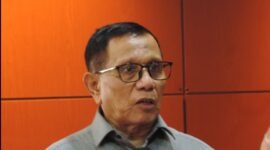 Ketum PWI Pusat, Hendry Ch Bangun memperingatkan bahayanya surat palsu bermunculan dan waspada pengurus ilegal dalam keterangan rilis di  Sekretariat PWI Pusat, Kebon Sirih, Jakarta Pusat. (Foto: Istimewa)