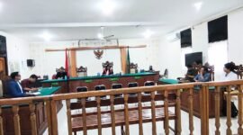 Hakim Tunggal, Ni Made Dewi Sukrani memutuskan Terdakwa Andriy Gryshyn lepas dari jerat hukum. (Foto: Ifakta.co)
