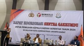 Bawaslu Jakarta Barat saat menggelar Rapat Koordinasi Sentra Gakkumdu untuk meningkatkan kapasitas. (Foto: Ifakta.co)