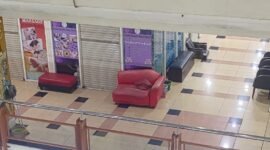 Kios panti pijat di Mal Taman Palem (Foto:ifakta.co/za)