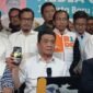Tim Pemenangan Rido mengungkap dugaan temuan kecurangan dalam Pilkada DKI Jakarta 2024 saat Jumpa Pers di Kantor DPD Golkar. (Foto: Istimewa)