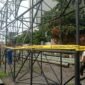 Pembangunan kontruksi papan reklame di cengkareng disegel oleh Pol PP DKI Jakarta (Foto:ifakta.co)