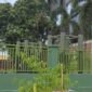 Kontruksi papan reklame di Jl. Lingkar Luar cengkareng, jakarta Barat diduga tanpa izin (Foto:ifakta.co)