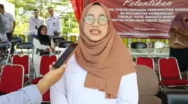 Ketua KPU Jakarta Barat, Endang Istianti mengingatkan warga dokumen yang perlu dibawa ke TPS saat Pilkada 2024 mendatang. (Foto: Dok.Ifakta.co)