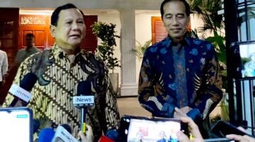 Presiden ke-8 RI sekaligus Ketua Umum Gerindra, Prabowo Subianto usai makan malam bersama mantan Presiden ke-7 Jokowi di Jalan Kertanegara IV, Kebayoran Baru, Jakarta Selatan. (Foto: Istimewa)