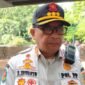 Kasatpol PP Jakarta Barat, Agus Irwanto saat dimintai keterangan perihal persiapan perayaan Nataru 2025. (Foto: Ifakta.co)