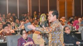 Menteri Lingkungan Hidup (LH)/Kepala Badan Pengendalian Lingkungan Hidup (BPLH), Hanif Faisol Nurofiq, mengajak seluruh Gubernur, Bupati, Wali Kota, dan para pemangku kepentingan terkait. Dalam gelaran Rakornas Pengelolaan Sampah Tahun 2024 di Jakarta.