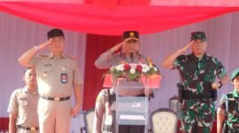 Kapolda Metro Jaya, Irjen Pol Karyoto, memimpin Apel Gelar Pasukan Operasi Lilin Jaya 2024 di Lapangan Silang Monas, Jakarta Pusat.
