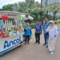 CSR PT Pembangunan Jaya Ancol Tbk saat uji coba melakukan penataan pedagang asongan atau reseller yang bermitra dengan Ancol. (Foto: Humas Ancol/Ist)