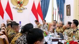 Menteri Kehutanan (Menhut) Raja Juli Antoni menghadiri rapat terbatas (Ratas) di Istana Merdeka.