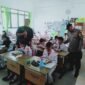 Program Makanan Bergizi bersama Kapolsek Ciracas Kompol Rohmad