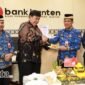Penjabat (Pj) Bupati Tangerang, Andi Ony, meresmikan Kantor Cabang Pembantu (KCP) Bank Banten yang berlokasi di Gedung Kantor Bupati Pusat Pemerintahan Kabupaten, Senin 20/1/2025.(foto:ifakta.co/Alex)