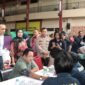 Rano Karno, dalam kunjungannya ke penampungan sementara korban kebakaran di Polres Metro Jakarta Pusat. 
