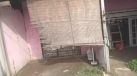 Sebuah toko berkedok kosmetik di Jl. Sagong II, RT.002/RW.006, Cimuning, Kecamatan Mustika Jaya, Kota Bekasi, Jawa Barat menjual pil koplo tanpa nomor izin edar (NIE) BPOM RI. Siapa Dalangnya???. (Foto: Ifakta.co).