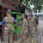 Satuan Polisi Pamong Praja (Satpol PP) Kabupaten Tangerang kembali mengambil tindakan tegas terhadap bangunan liar yang berdiri di atas aset milik Pemerintah Kabupaten (Pemkab) Tangerang yang berada di Kelurahan Medang Lestari, Kecamatan Pagedangan,(foto:istimewa/Lx)