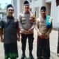 Aipda Kodir Bhabinkamtibmas Polsek Balaraja Polresta Tangerang Melaksanakan Kegiatan sholat Jum'at Keliling sekaligus Sambang Tokoh Ulama di Masjid Jamiatuhrohmah Kp. Ciapus Desa Cangkudu Darkum Polsek Balaraja Polresta Tangerang (foto:istimewa/Lx)