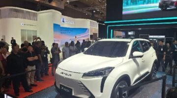 Mobil Listrik Jetour X50e Dipamerkan di IIMS 2025