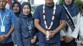 Camat Mekar Baru  Aan Ansori menghadiri gebyar Porseni anak anak PAUD oleh Himpunan Pendidikan dan Tenaga Kependidikan Anak Usia Dini (Himpaudi) Kecamatan Mekar Baru. (foto:ifakta.co)