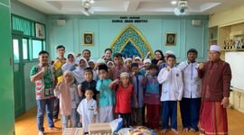 Hadir Kasubbagrenmin Ditresnarkoba Polda Metro Jaya mewakili Direktur Reserse Narkoba Polda Metro Jaya, Kombes Pol. Ahmad David, serta para pendamping dan pengasuh yayasan.