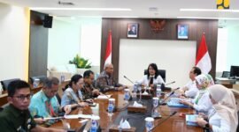 Diana Kusumastuti menerima kunjungan Deputi Bidang Koordinasi Penanggulangan Bencana dan Konflik Sosial, Kementerian Koordinator Bidang Pembangunan Manusia dan Kebudayaan (Kemenko PMK) Lilik Kurniawan dan jajaran ke Kementerian PU.