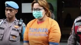 Kejinya ibu kandung di Sidoarjo, Jawa Timur berinisial RA (34) nekat lakukan kekerasan terhadap anaknya. (Foto: Istimewa).