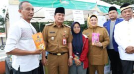 Bupati Tangerang Maesyal Rasyid bersama Wakil Bupati Tangerang Intan Nurul Hikmah membuka acara Gema Ramadan 1446 Hijriah di Masjid Agung Al-Amjad, Tigaraksa, (foto:ifakta.co/Lx)