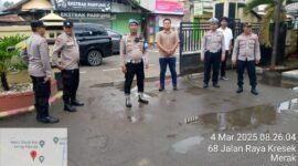 Anggota Polsek Balaraja Polresta Tangerang Polda Banten melaksanakan giat pengamanan Mako Polsek Balaraja yang di Pimpin oleh Pawas Iptu Jajat Sudrajat di Mako Polsek Balaraja Polresta Tangerang.(foto:istimewa)